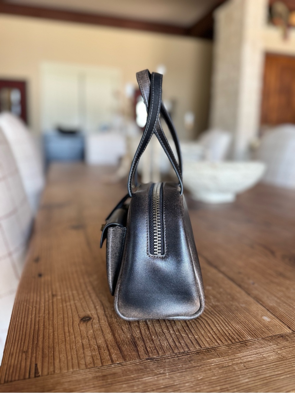 Coach The Twin Turnlock 20 Bag in Loved Leather *like new* - Picture 5 of 9